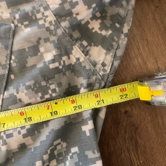 US Army Vintage digital Camo Combat Jacket small short - Picture 4 of 6